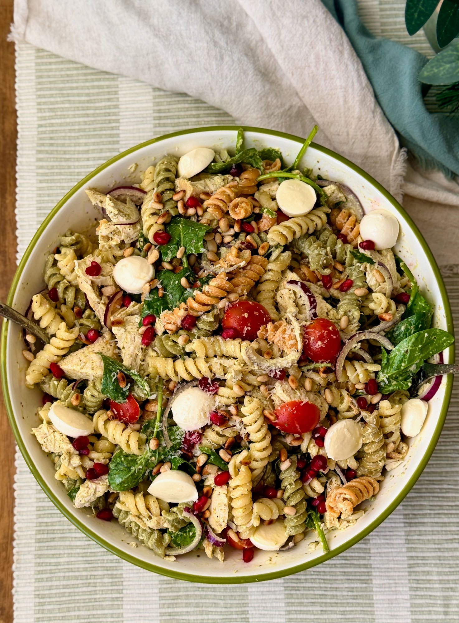 Christmas Pesto Chicken Pasta Salad